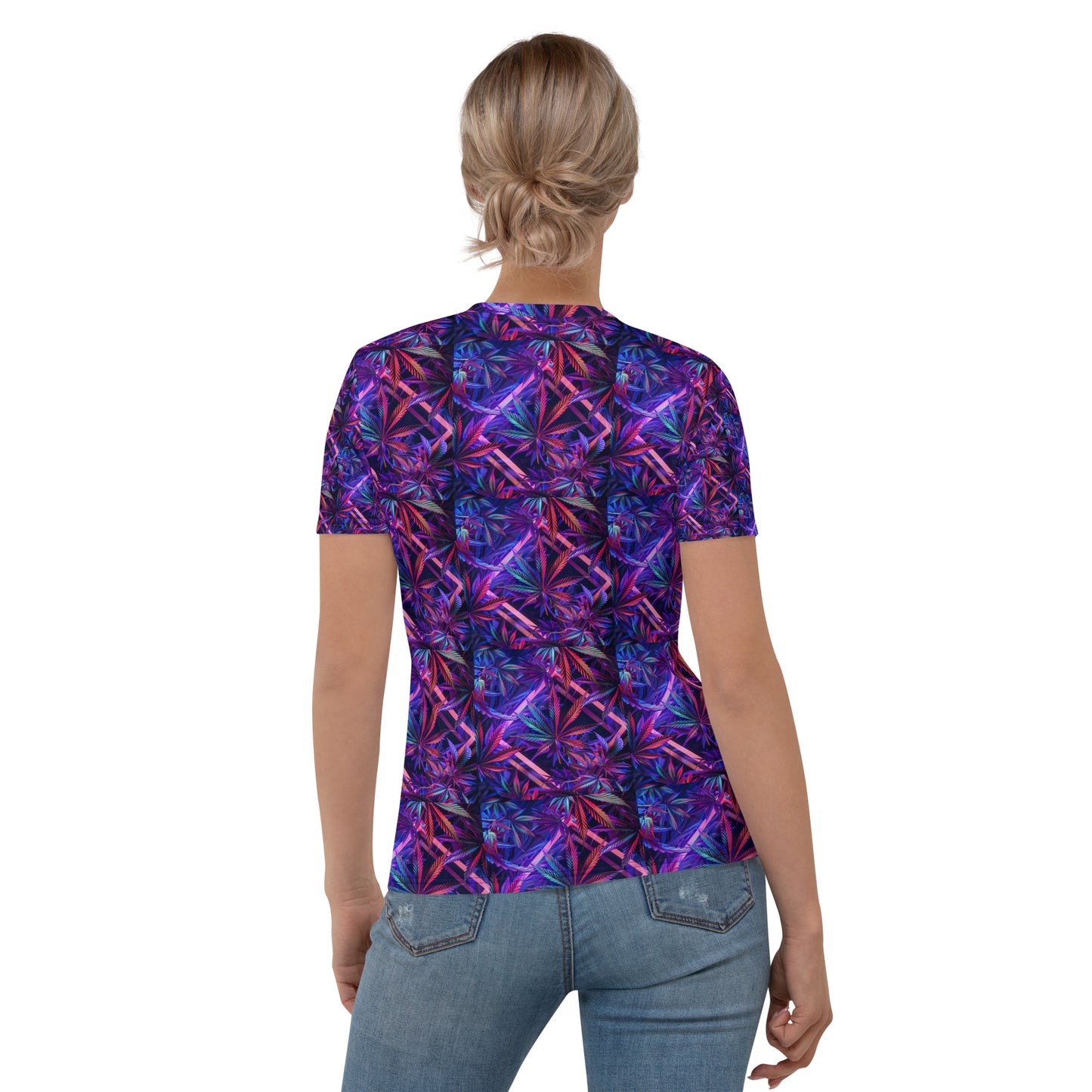 "Weed leaf symmetrical pattern" T-shirt